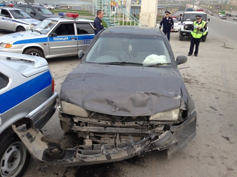 Авария с патрульным автомобилем в Новосибирске 3.jpg